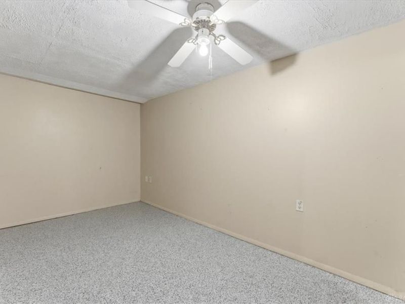 703 Orchard Street, Unit 701, Middletown, OH 45044 Photo 20