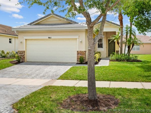 9811 SW Glenbrook Drive, Port St Lucie, FL 34987