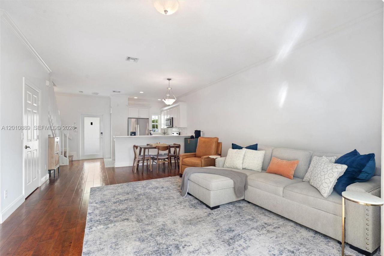 835 NE 19th Ave , Unit 2, Fort Lauderdale, FL 33304 Photo