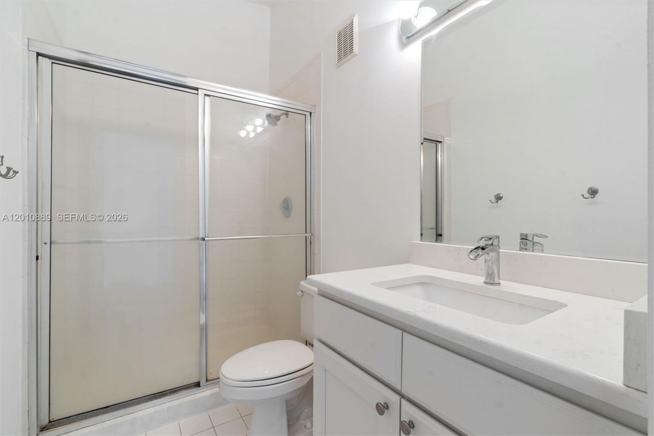 835 NE 19th Ave , Unit 2, Fort Lauderdale, FL 33304 Photo