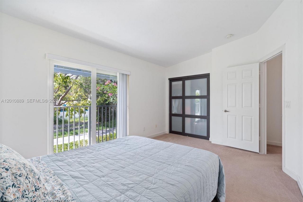 835 NE 19th Ave , Unit 2, Fort Lauderdale, FL 33304 Photo