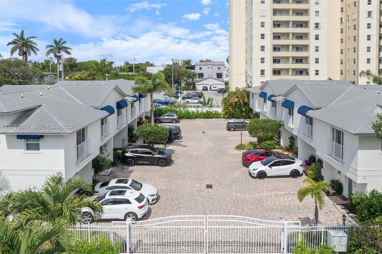 835 NE 19th Ave , Unit 2, Fort Lauderdale, FL 33304 Photo