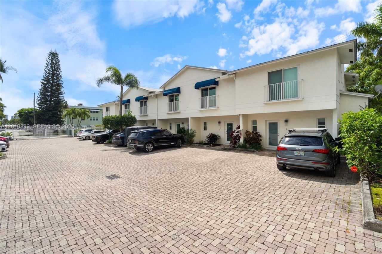 835 NE 19th Ave , Unit 2, Fort Lauderdale, FL 33304 Photo