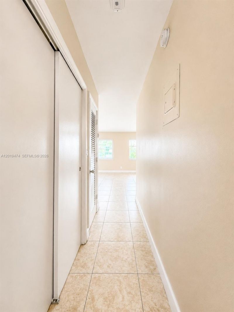 2101 NE 51st St, Unit 15, Fort Lauderdale, FL 33308 Photo