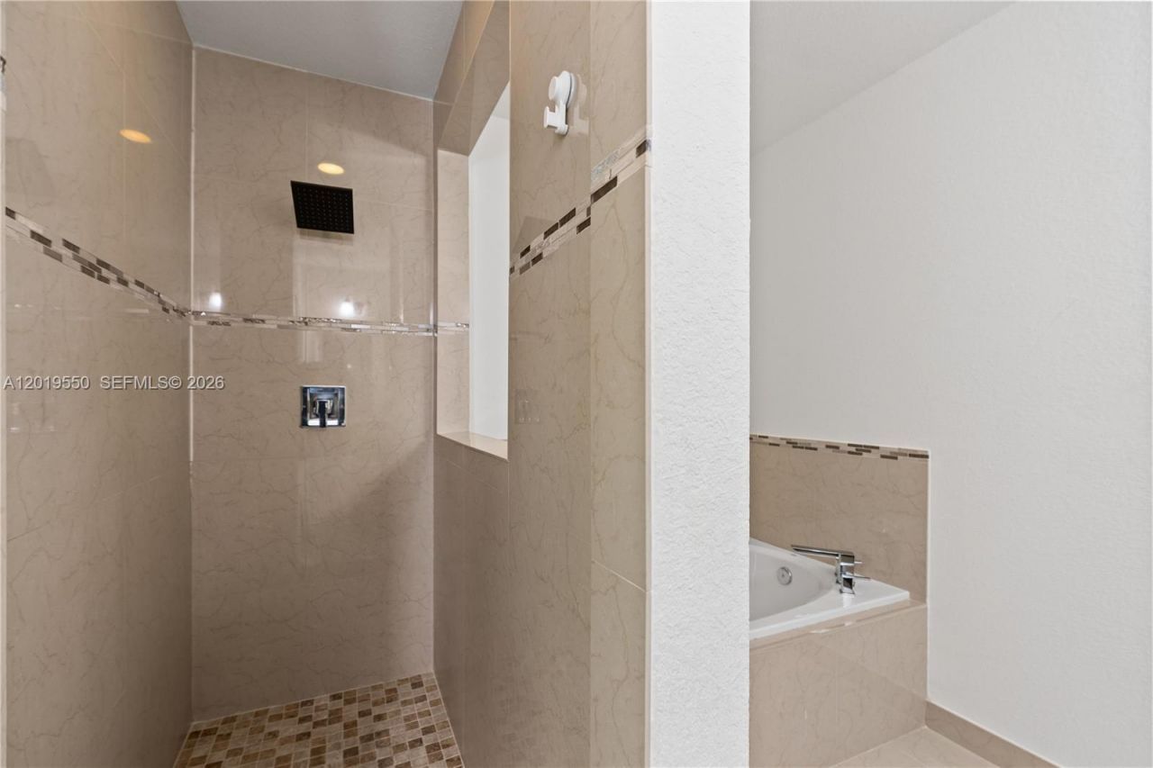 9256 SW 209th Ter, Cutler Bay, FL 33189 Photo