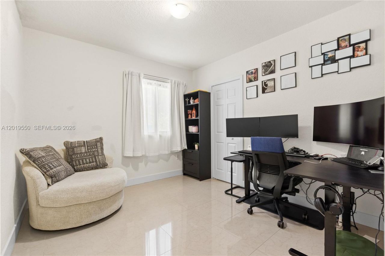 9256 SW 209th Ter, Cutler Bay, FL 33189 Photo