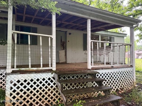 1604 Lamar St, Athens, TN 37303