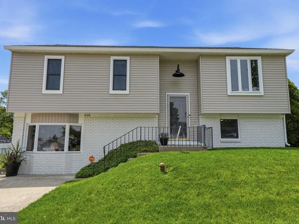 618 S OXFORD VALLEY ROAD , FAIRLESS HILLS, PA 19030
