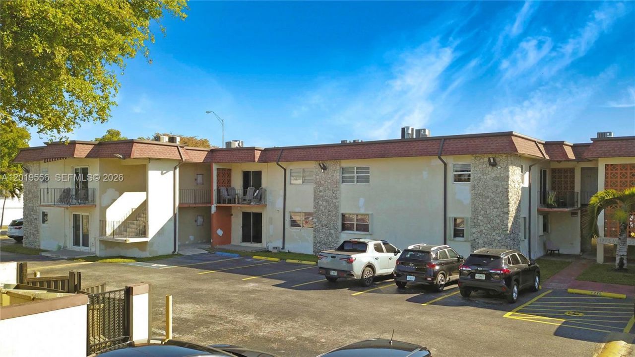 1275 W 35th St , Unit 45B, Hialeah, FL 33012 Photo