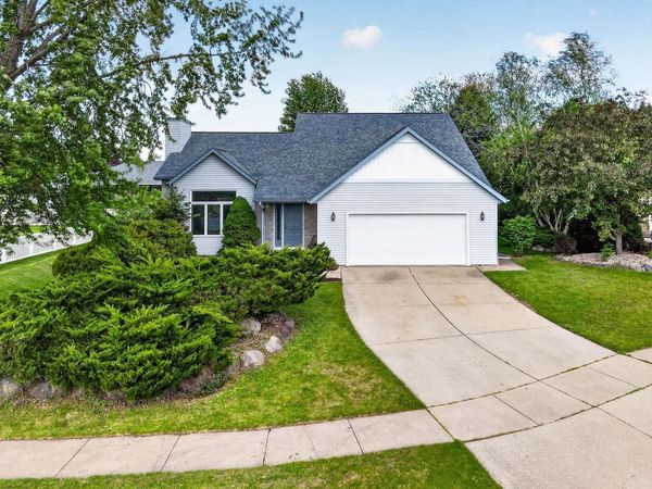 816 Bergen Court, Stoughton, WI 53589