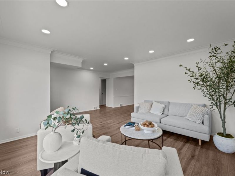 763 Som Center Road, Mayfield Village, OH 44143 Photo 6