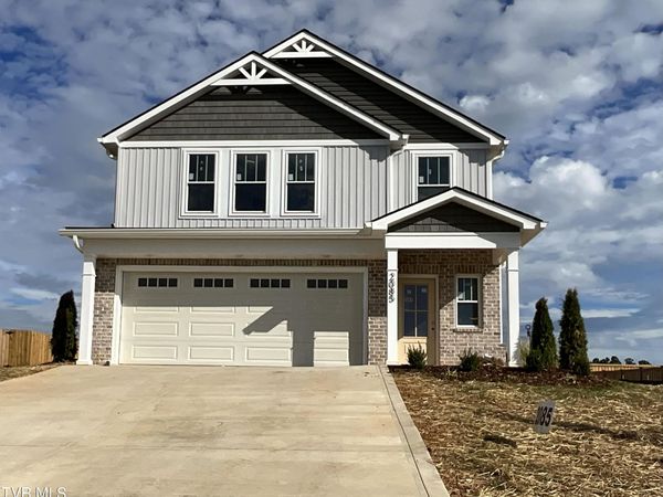 2085 Presley Crossing, Jonesborough, TN 37659