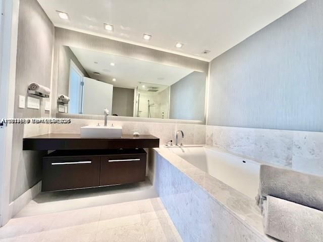 17121 Collins Ave , Unit 1003, Sunny Isles Beach, FL 33160 Photo