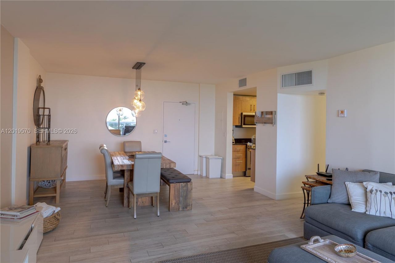 10275 Collins Ave, Unit 634, Bal Harbour, FL 33154 Photo
