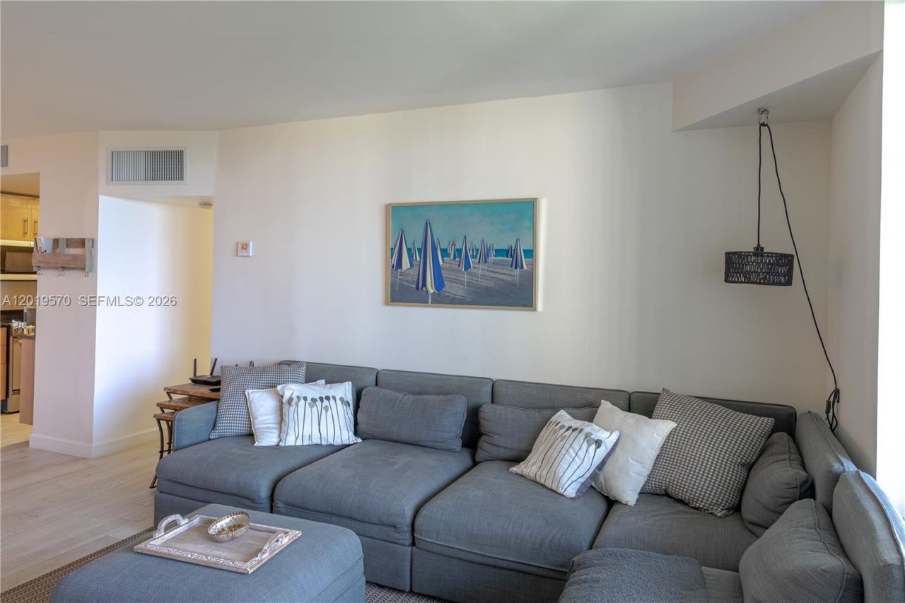 10275 Collins Ave, Unit 634, Bal Harbour, FL 33154 Photo