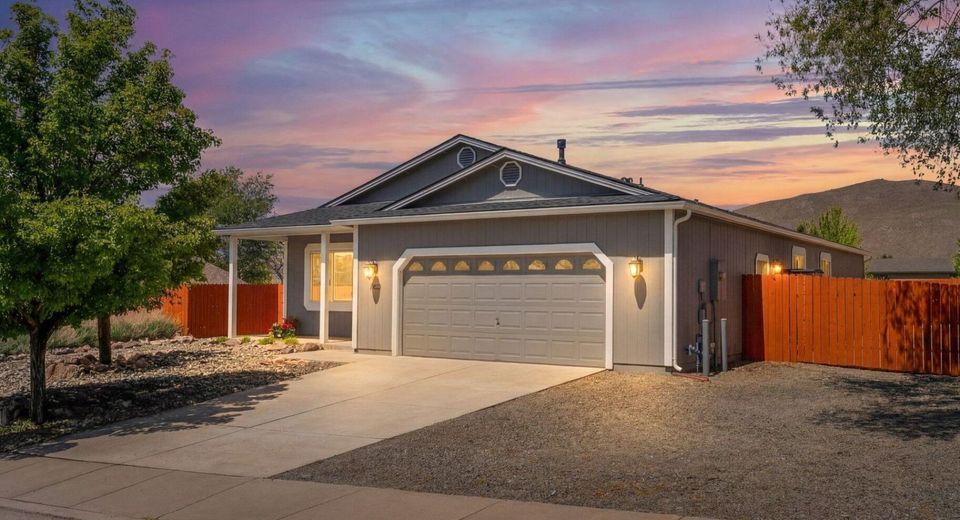 17235 Aquamarine Drive, Reno, NV 89508 Photo