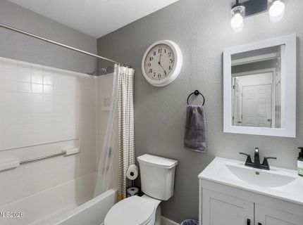 17235 Aquamarine Drive, Reno, NV 89508 Photo