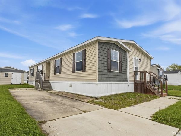 9725 Aspen Lane, Superior Twp, MI 48198