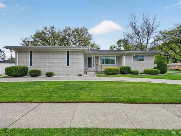 12014 Common Road, Warren, MI 48093