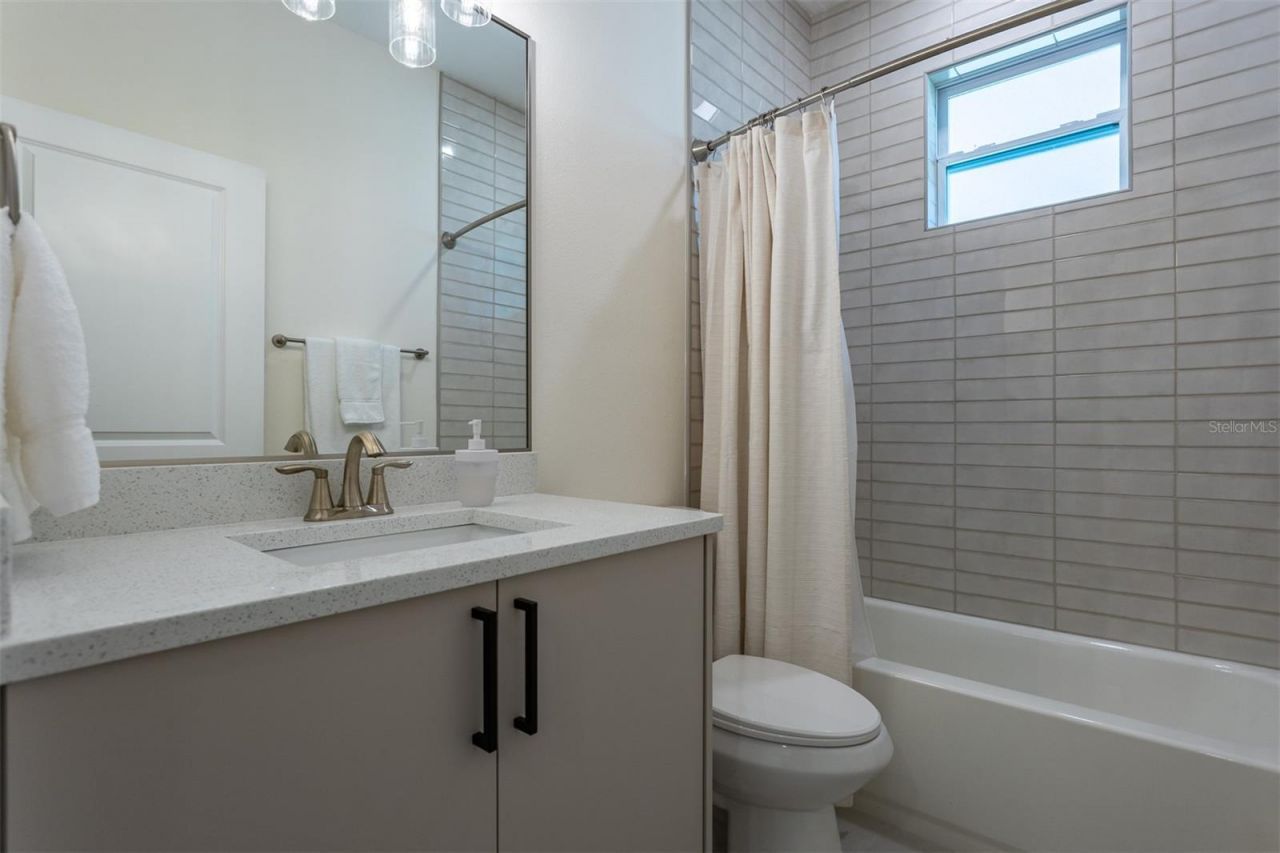 11421 & 11423 Weldon Street , Seffner, FL 33584 Photo