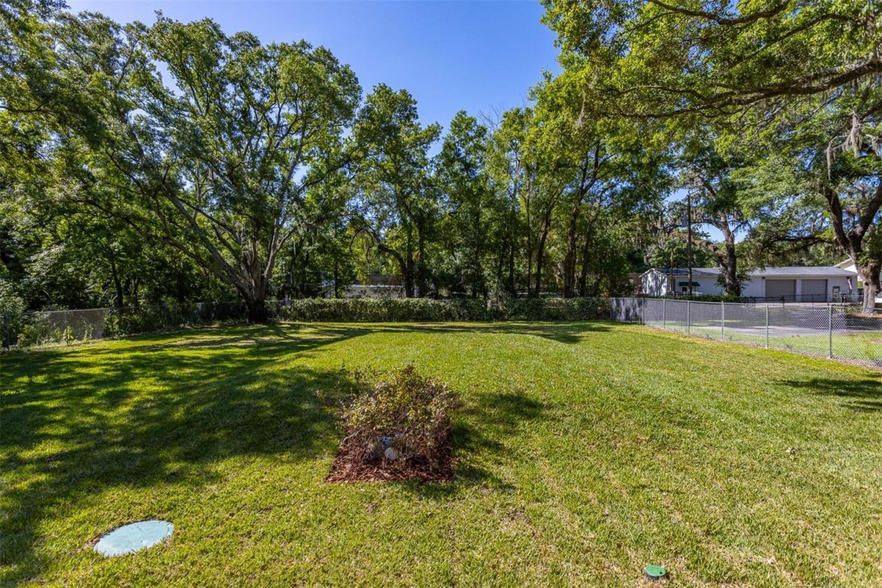 11421 & 11423 Weldon Street , Seffner, FL 33584 Photo