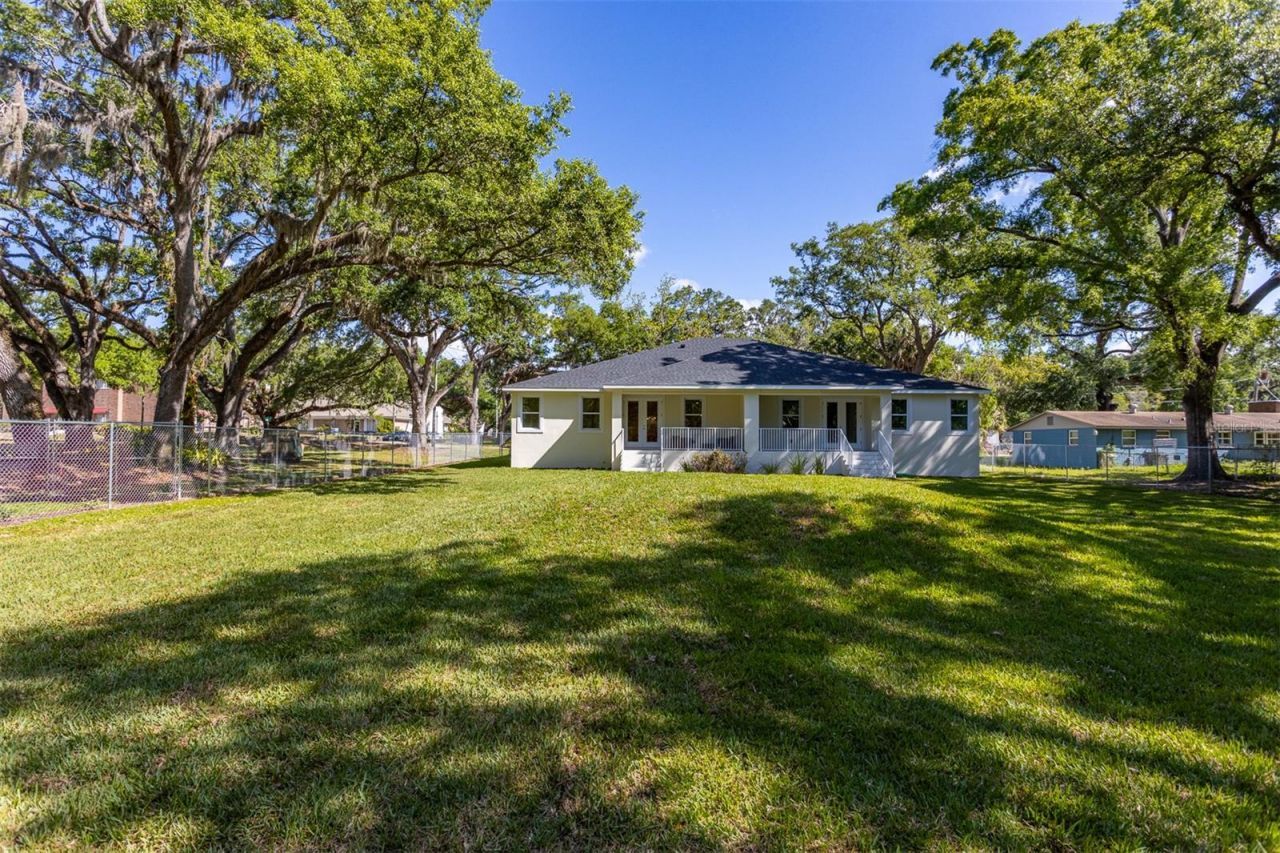 11421 & 11423 Weldon Street , Seffner, FL 33584 Photo