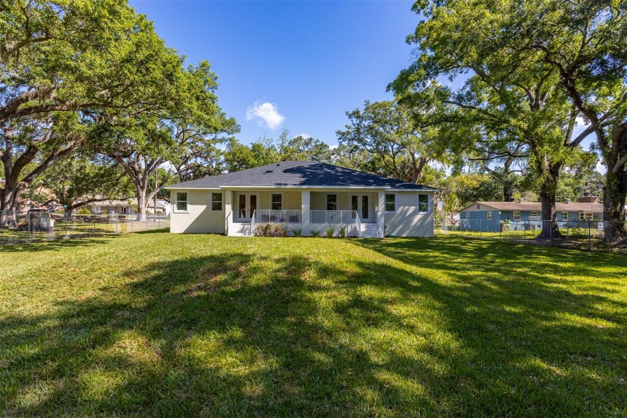 11421 & 11423 Weldon Street , Seffner, FL 33584 Photo