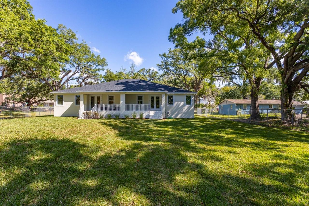 11421 & 11423 Weldon Street , Seffner, FL 33584 Photo