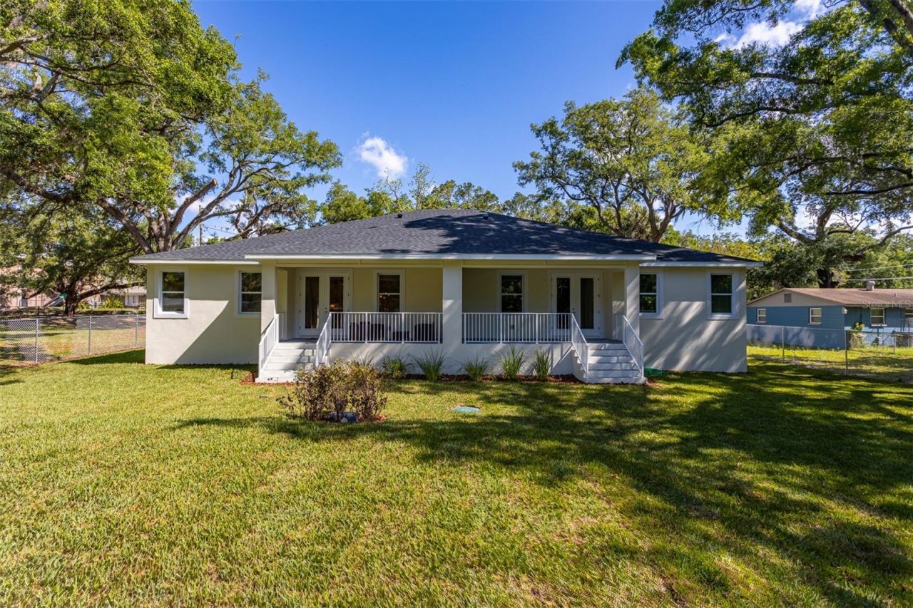 11421 & 11423 Weldon Street , Seffner, FL 33584 Photo