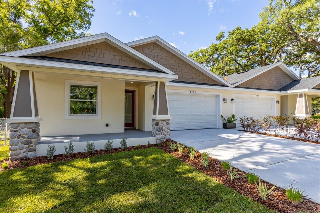 11421 & 11423 Weldon Street , Seffner, FL 33584 Photo