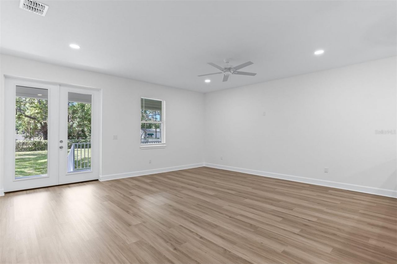 11421 & 11423 Weldon Street , Seffner, FL 33584 Photo