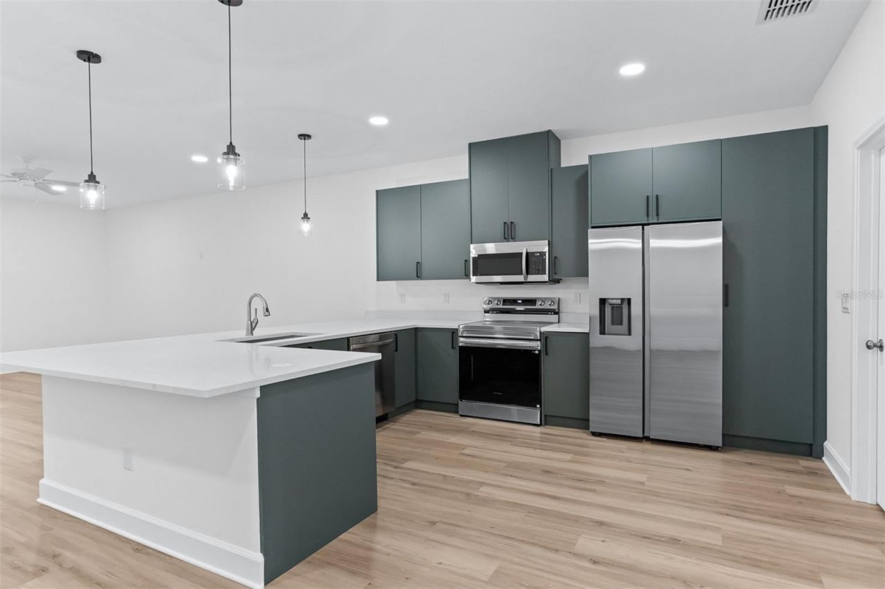 11421 & 11423 Weldon Street , Seffner, FL 33584 Photo