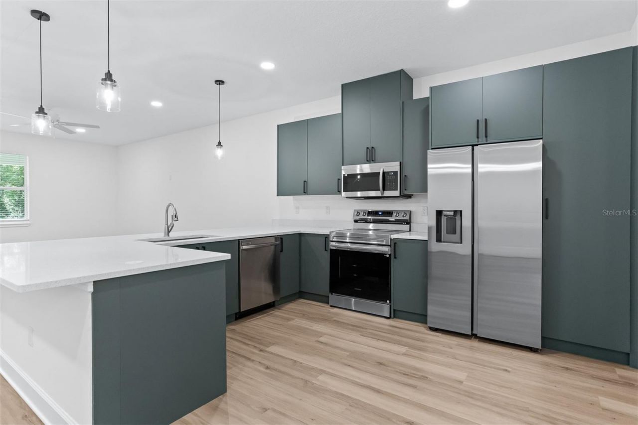 11421 & 11423 Weldon Street , Seffner, FL 33584 Photo