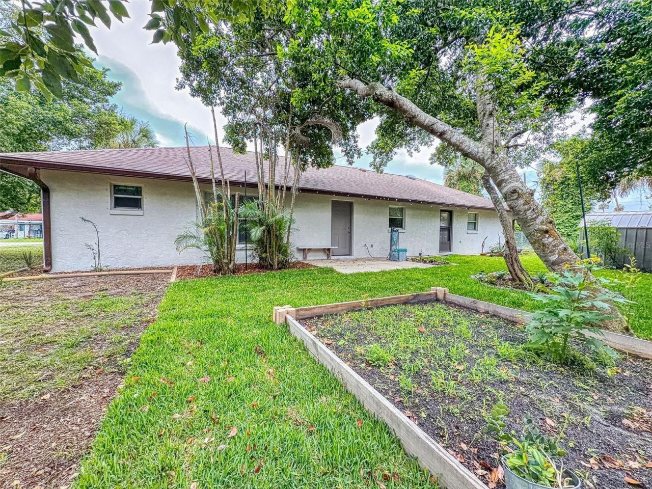 111 Valencia Drive , Edgewater, FL 32132 Photo