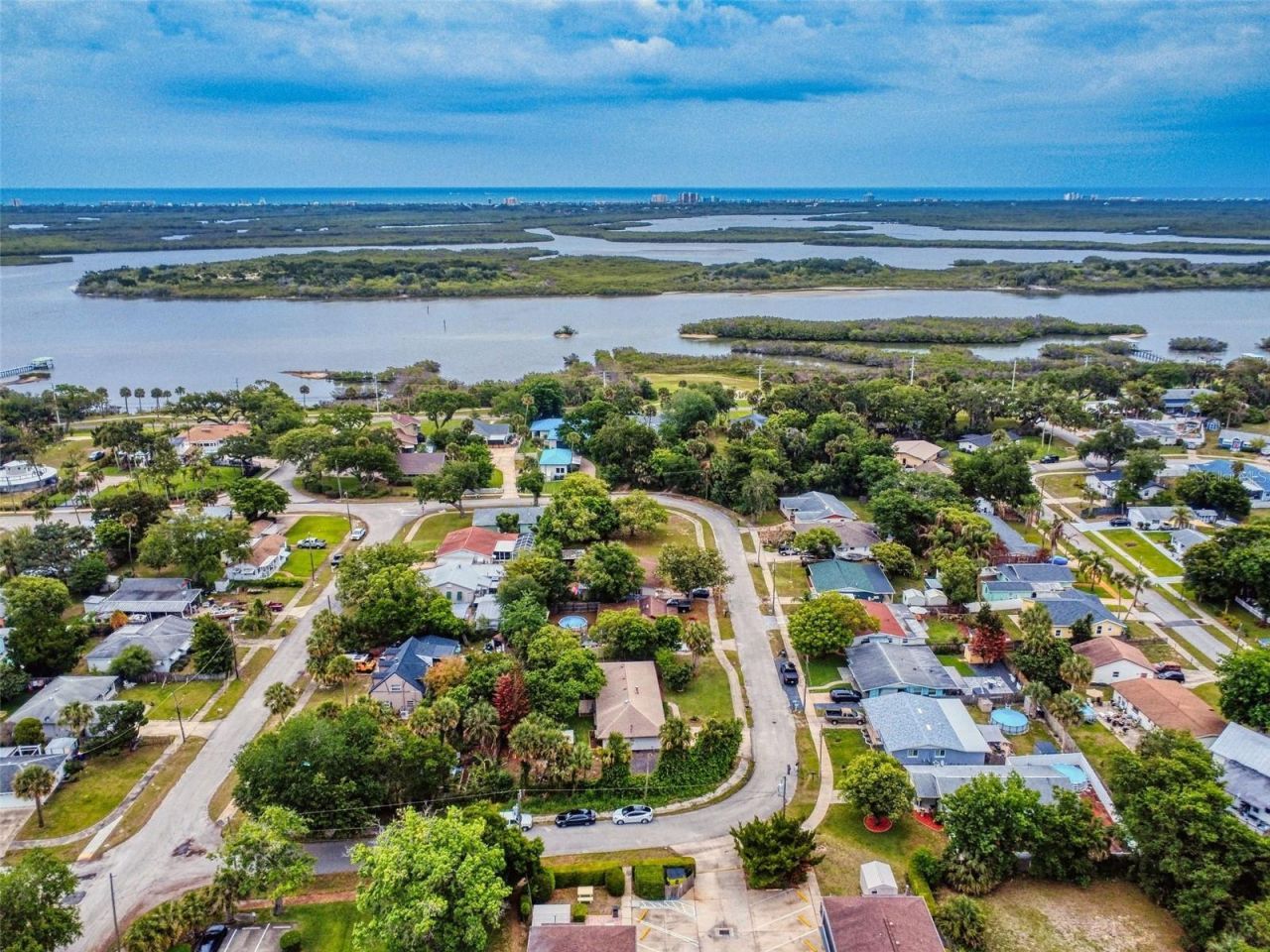 111 Valencia Drive , Edgewater, FL 32132 Photo
