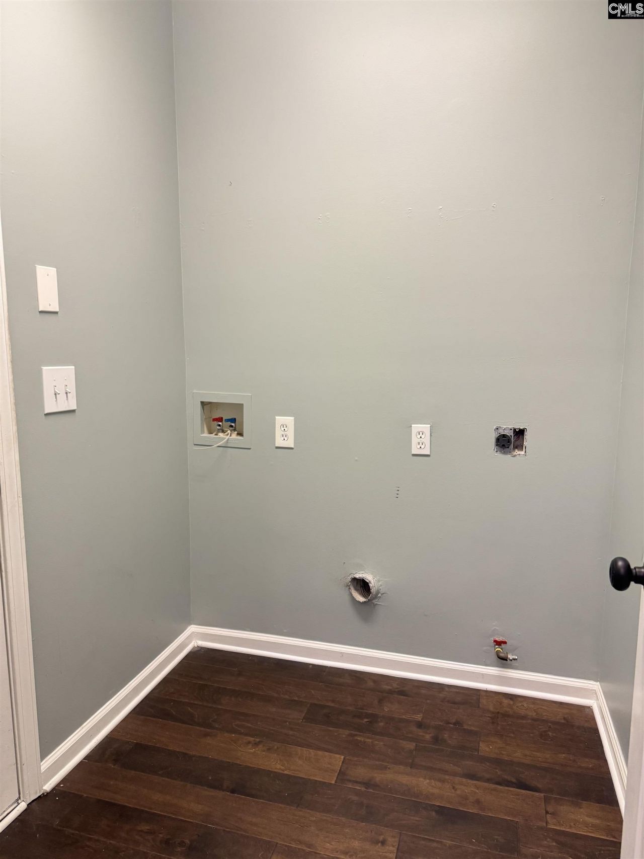 416 Buckthorne Drive  Photo 13