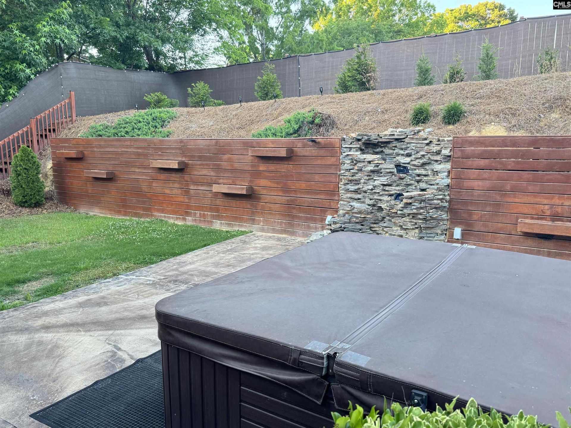 416 Buckthorne Drive  Photo 28