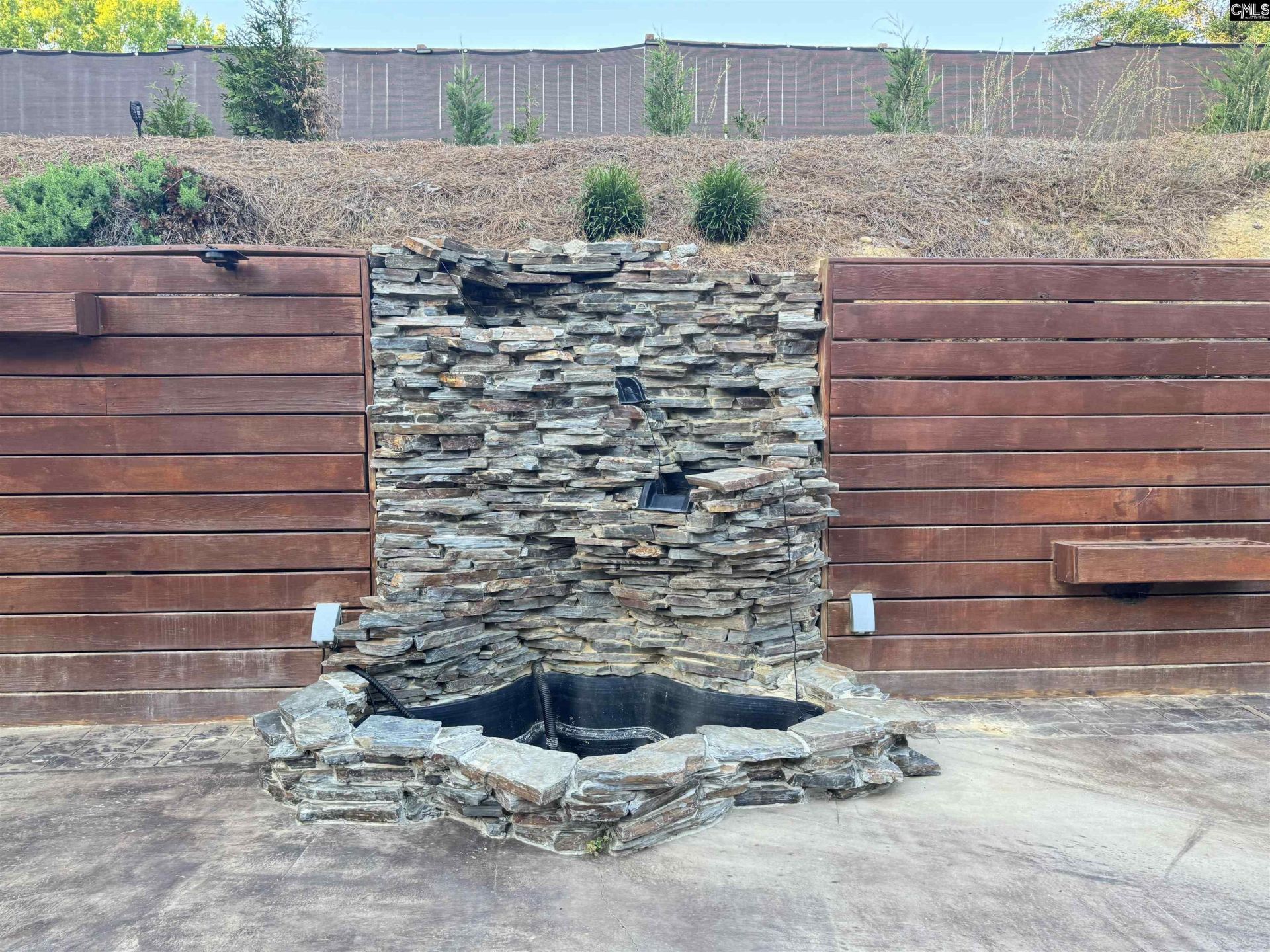416 Buckthorne Drive  Photo 29