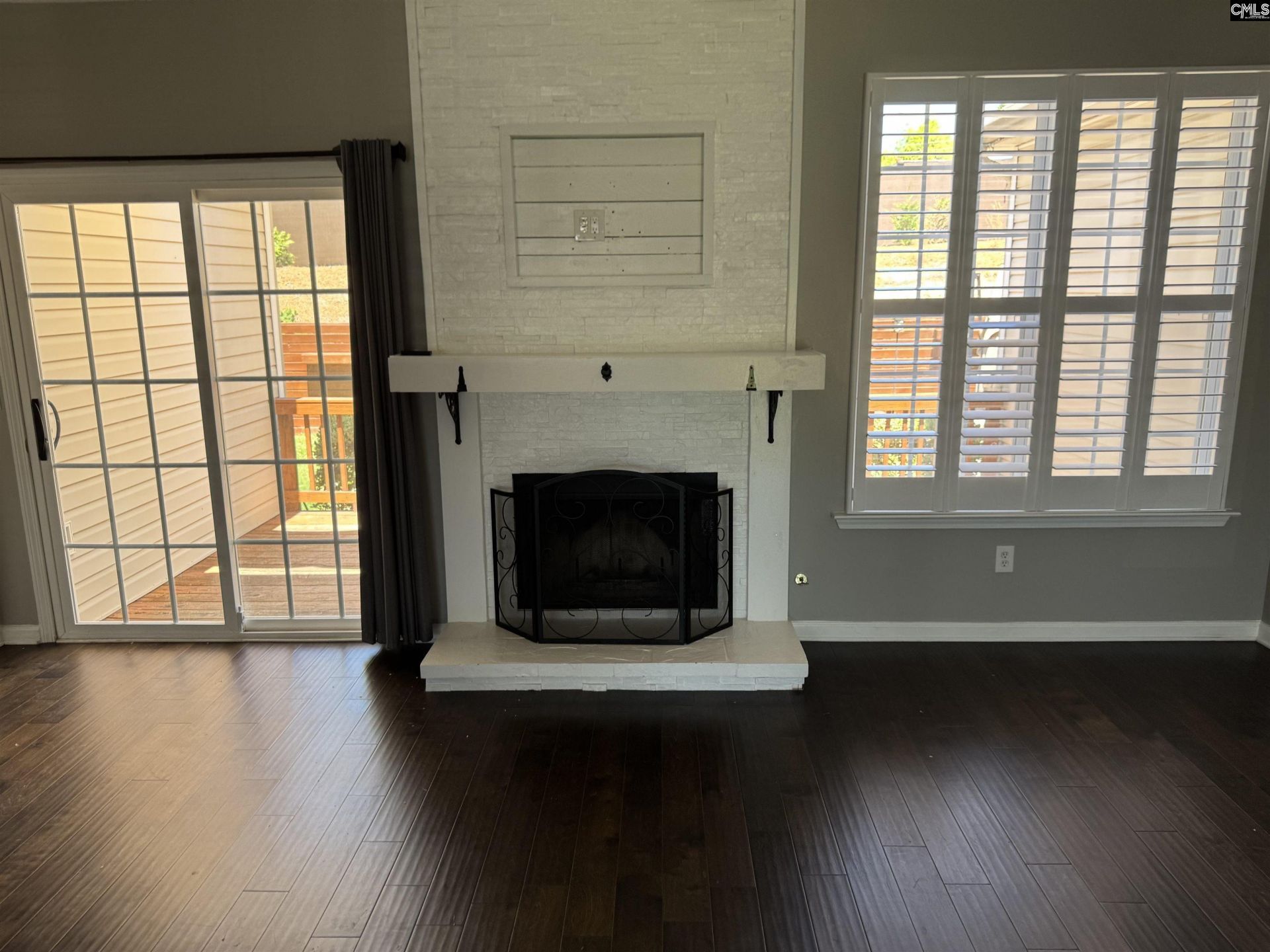 416 Buckthorne Drive  Photo 7