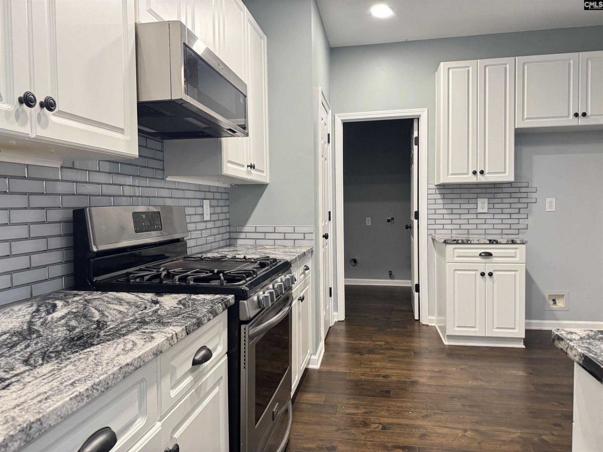 416 Buckthorne Drive  Photo 9