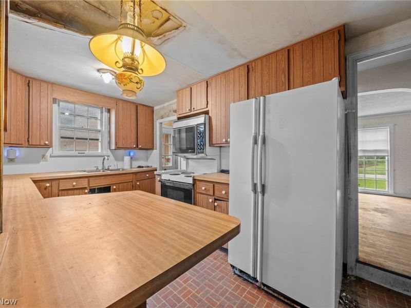 19264 N Sagamore Road, Fairview Park, OH 44126 Photo 15