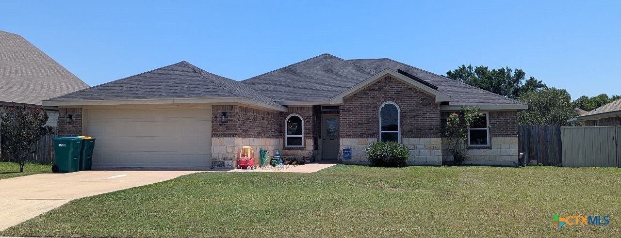 308 Oak Ridge Dr , Nolanville, TX 76559 Main Photo
