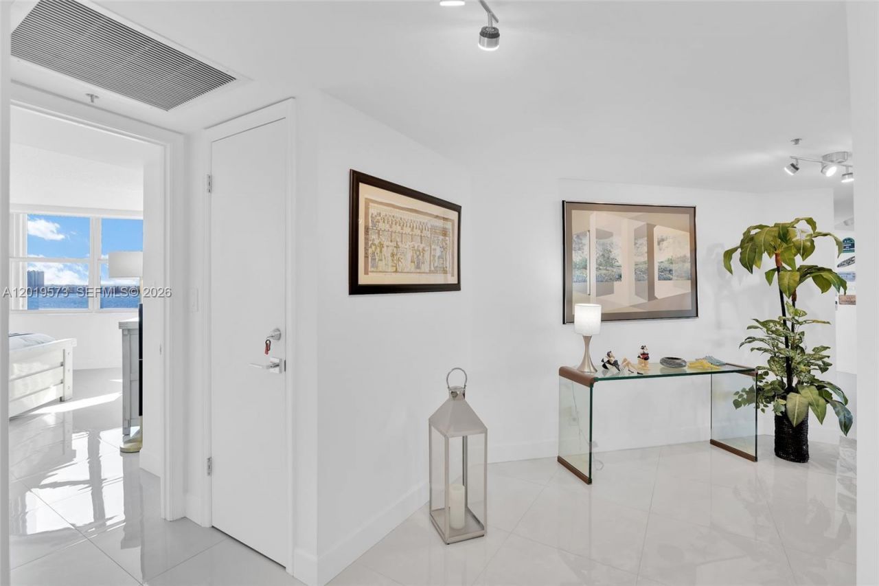 5200 N Ocean Dr , Unit 1105, Singer Island, FL 33404 Photo