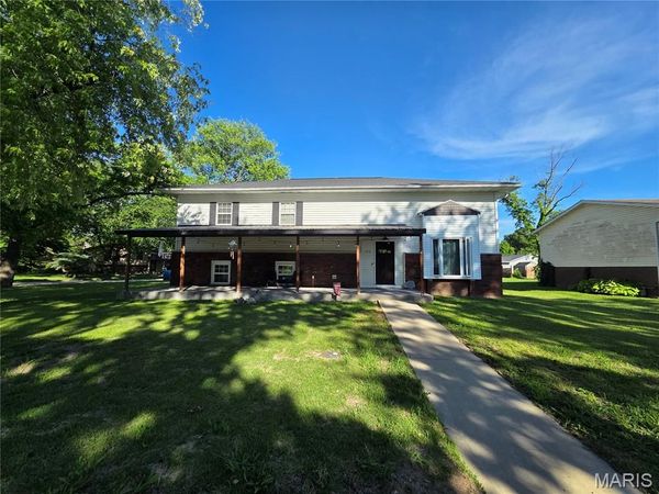 152 Arlington Drive , Granite City, IL 62040