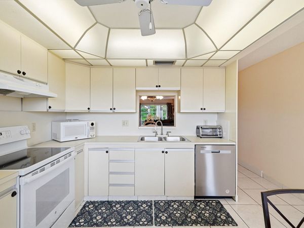 3201 Portofino Point, Unit E3, Coconut Creek, FL 33066