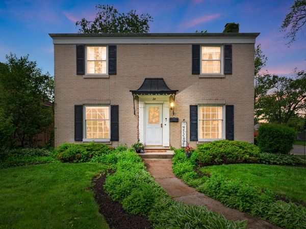 24 N Emerson Street , Mount Prospect, IL 60056