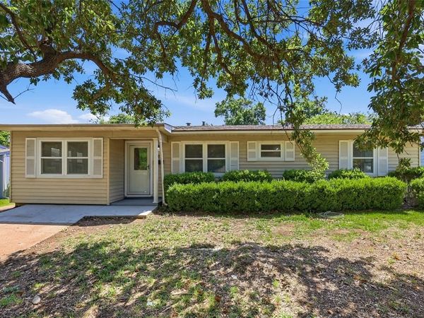 807 Highland Drive, Arlington, TX 76010