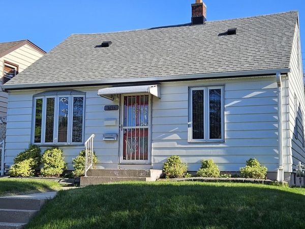 3655 E Lunham Ave, Cudahy, WI 53110