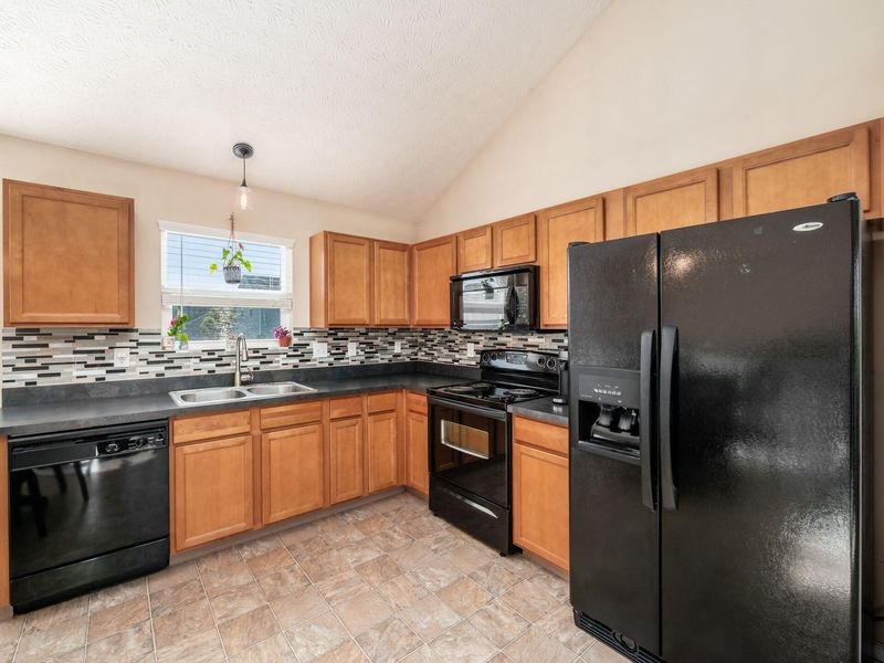 2348 Trophy Drive, Marysville, OH 43040 Photo 12