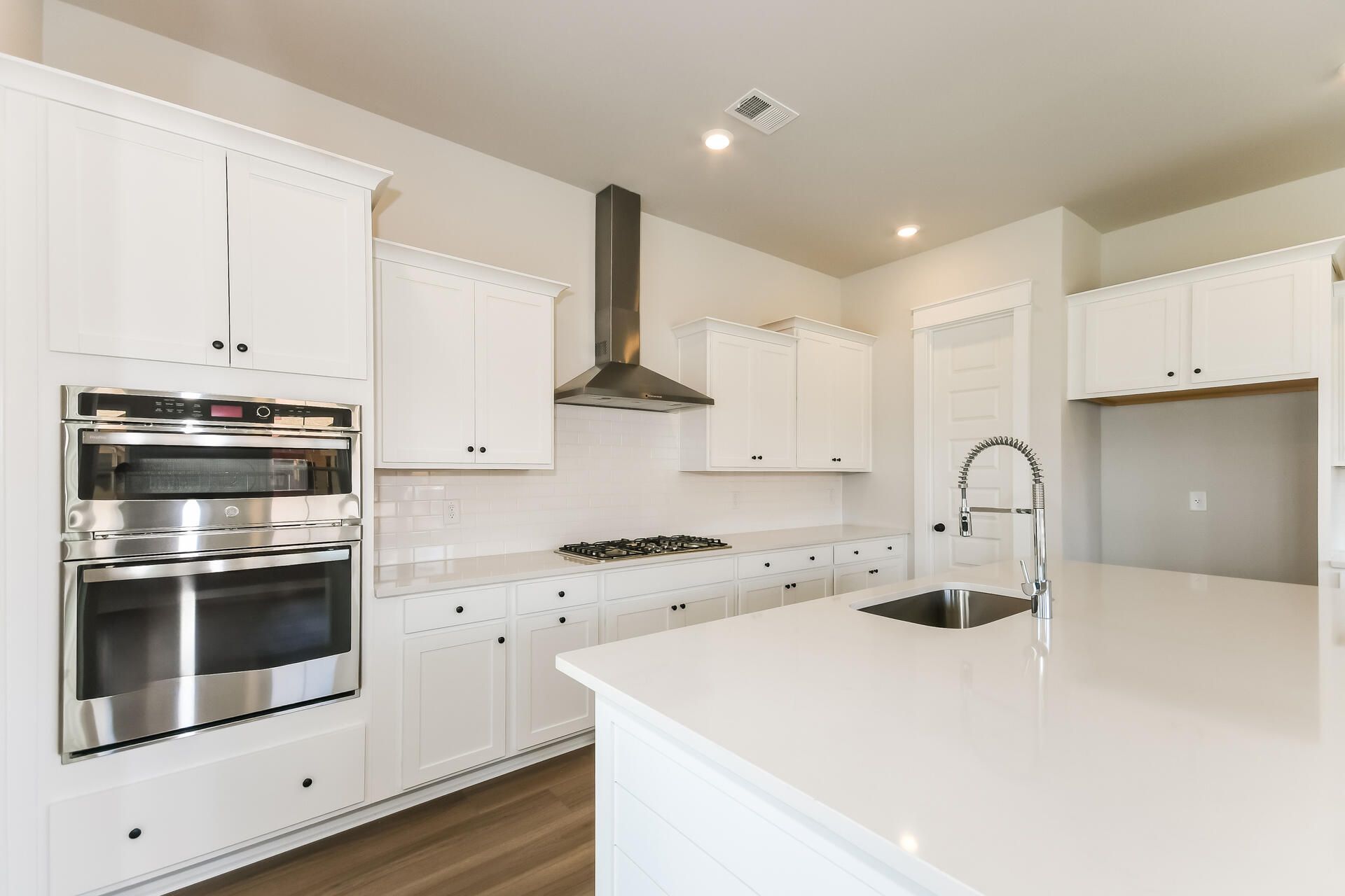 1205 Carnes Crossing Boulevard Photo 6